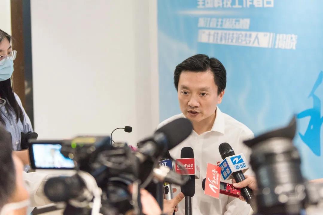 全国科技工作者日，安恒信息董事长范渊获“十佳科技追梦人”奖项